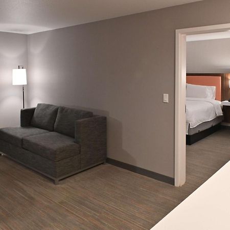 Hampton Inn Fremont Exterior photo