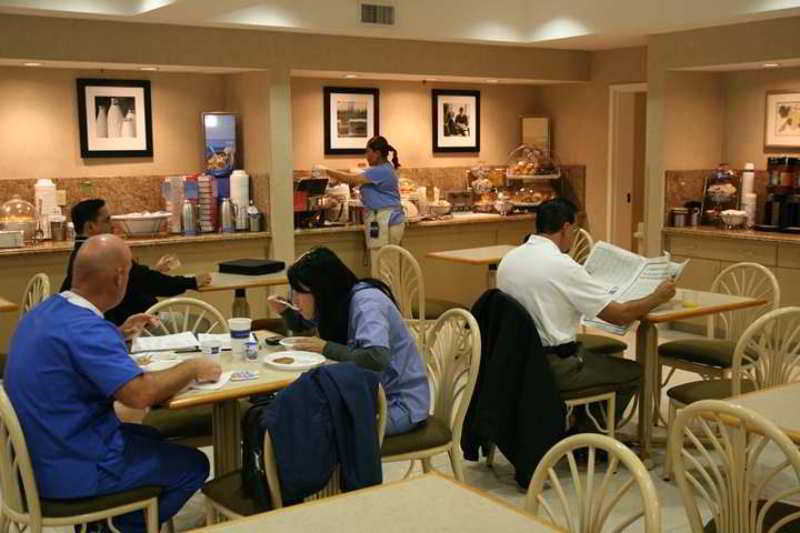 Hampton Inn Fremont Restaurant photo